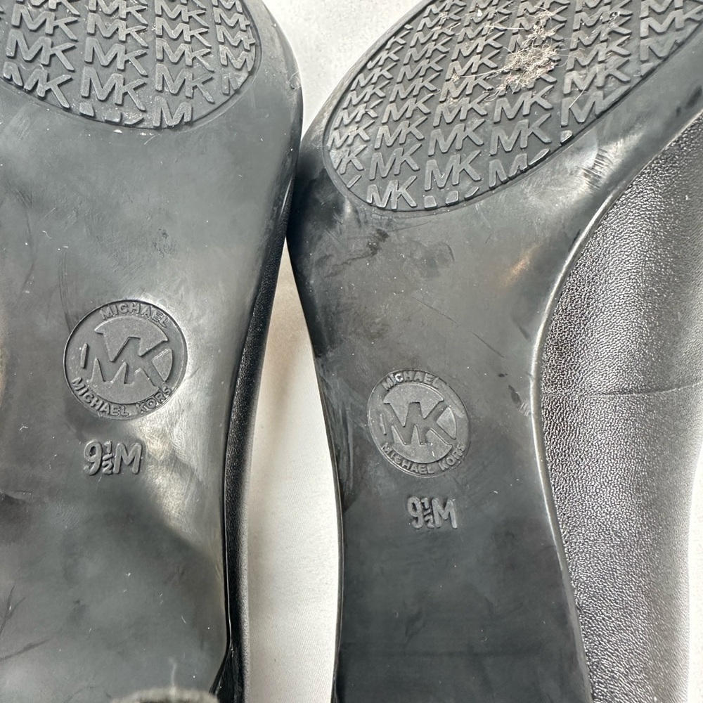 Michael Kors Black Women's Pumps Size 9 1/2 - Picture 7 of 7